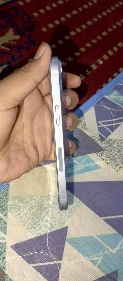 Apple iPhone 14 3