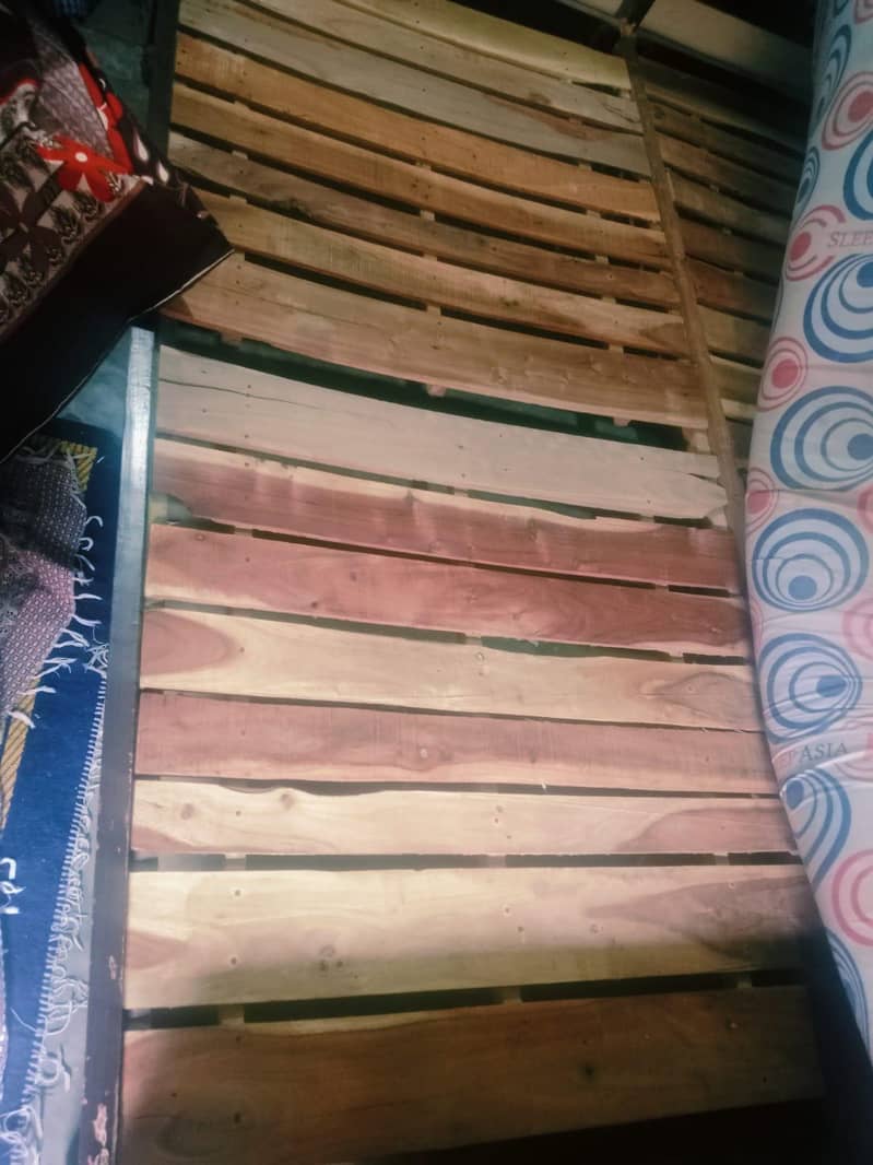 double bed 2 side table and singhar table 1