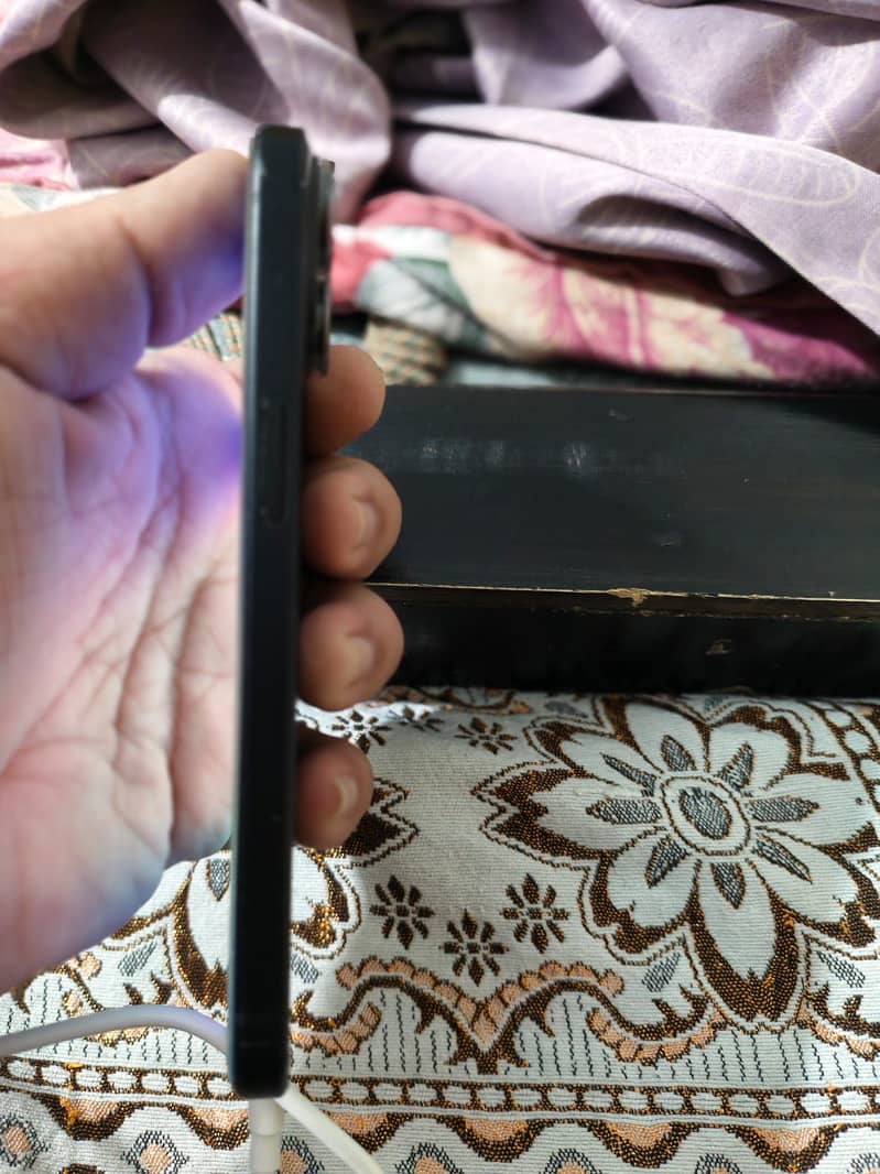 Apple iPhone 15 2