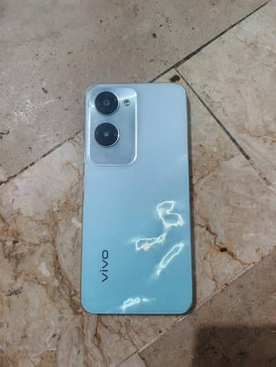 Vivo Y17s