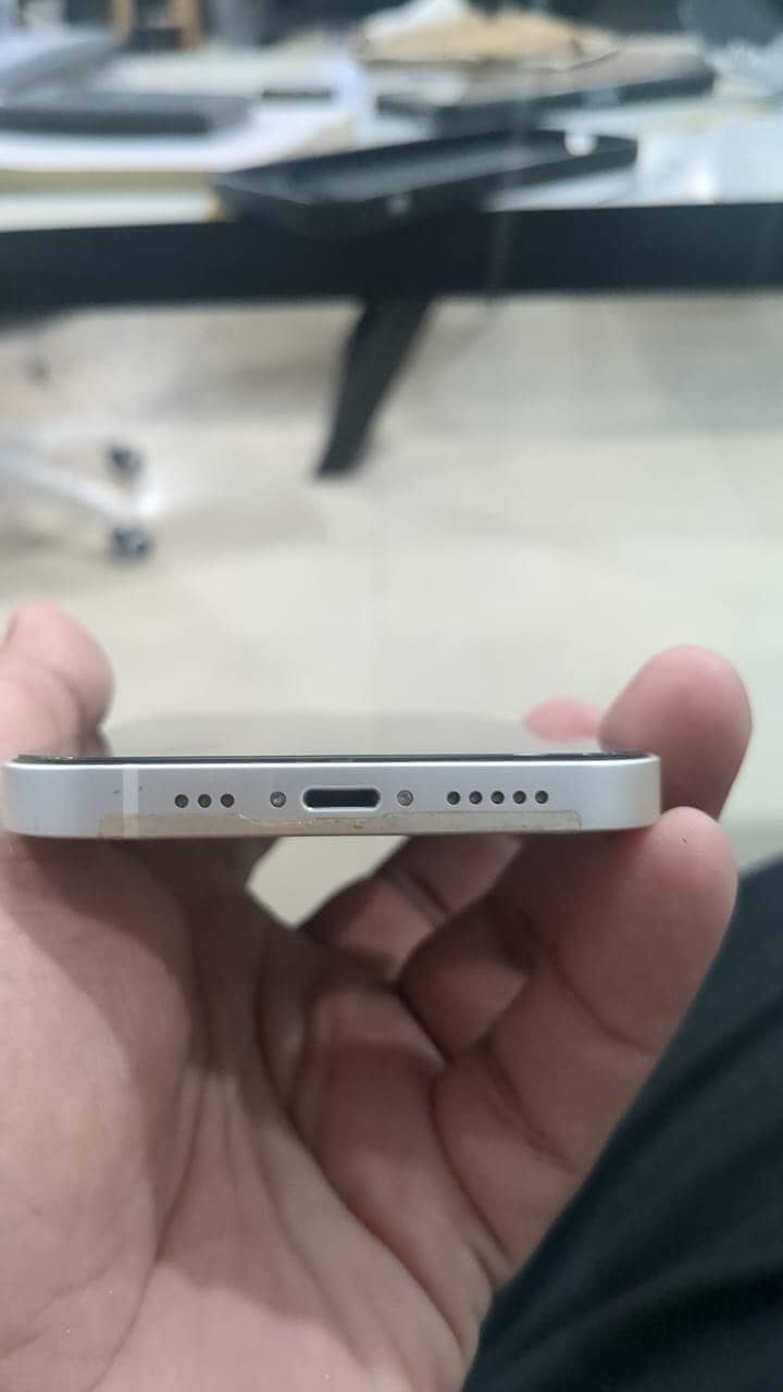 Apple iPhone 12 2