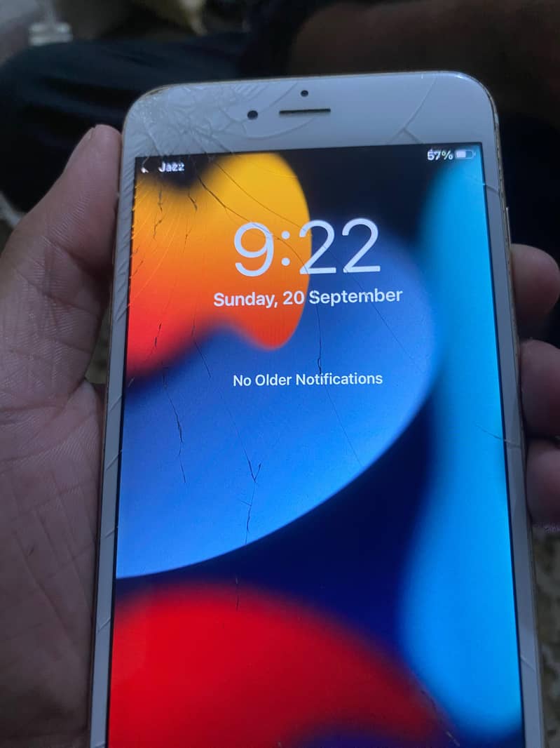 Apple iPhone 6S Plus 2