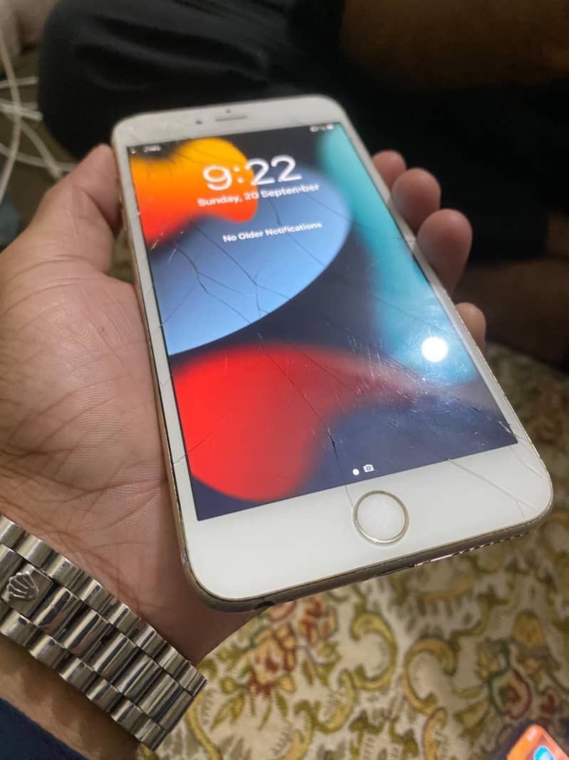 Apple iPhone 6S Plus 3