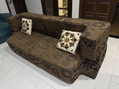 Sofa Cumbed in very good condition