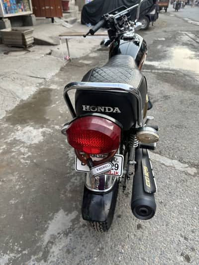 CG 125 GOLD 2023