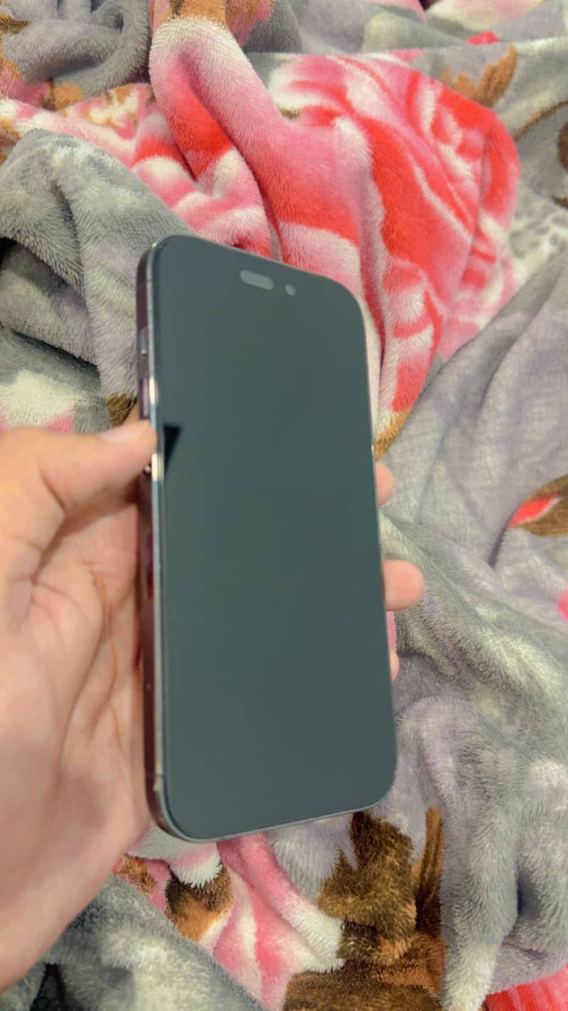 Apple iPhone 14 Pro 0