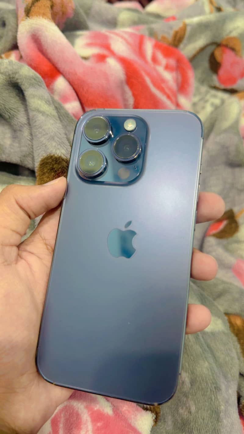 Apple iPhone 14 Pro 1