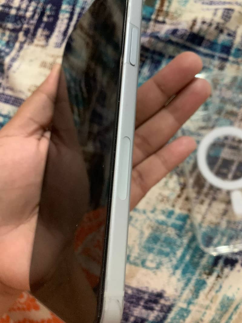 Apple iPhone 15 plus 1