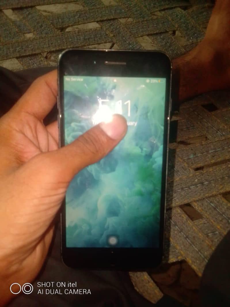 Apple iPhone 7 Plus 2