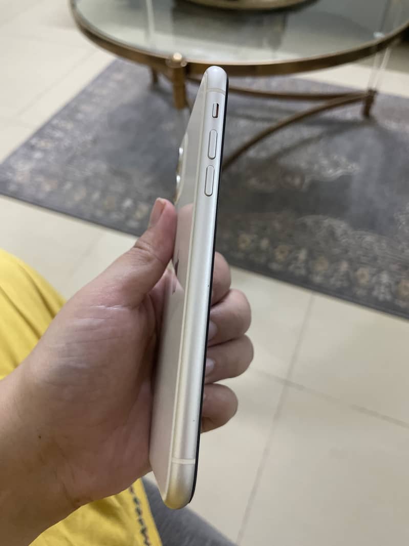 Apple iPhone 11 2