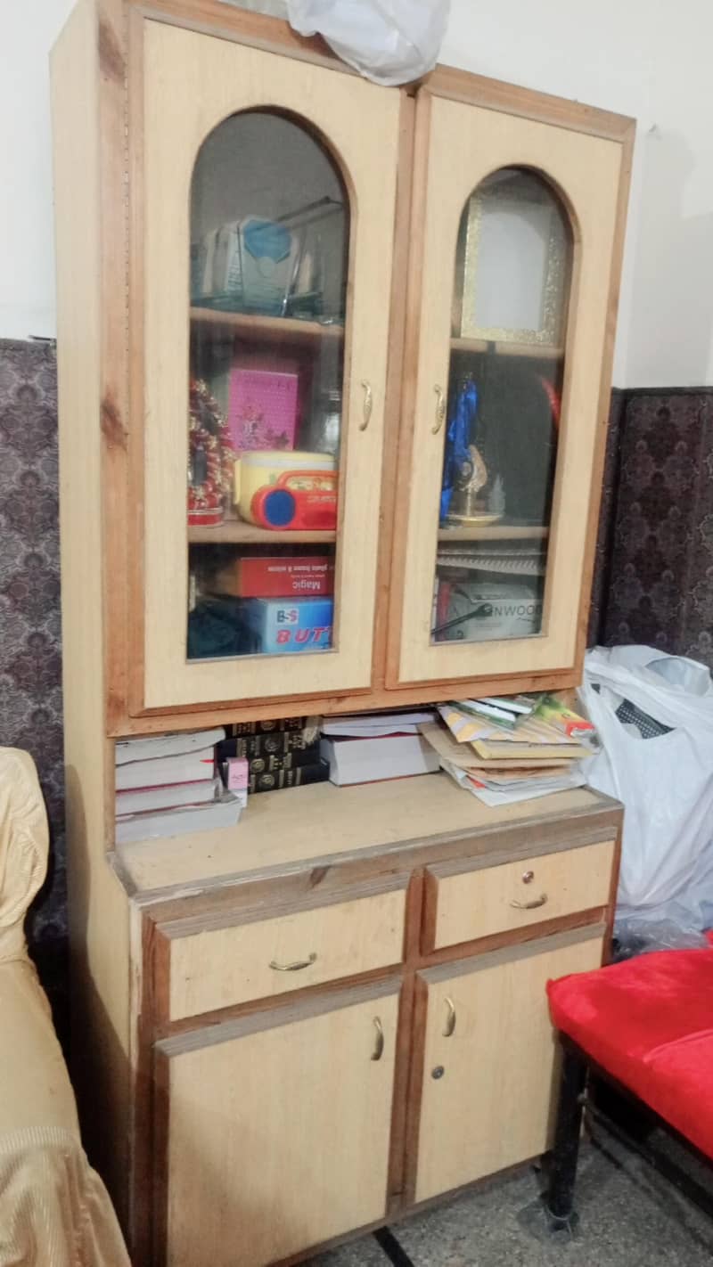 used showcase 4