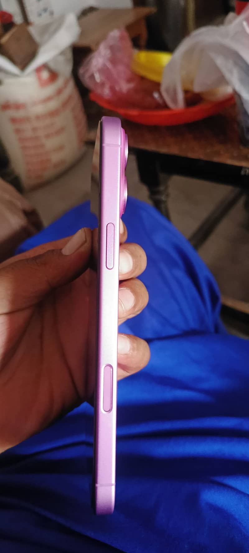 Apple iPhone 16 Plus 4