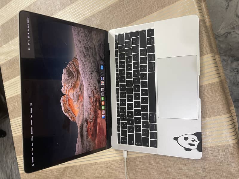 Macbook pro 2017 2