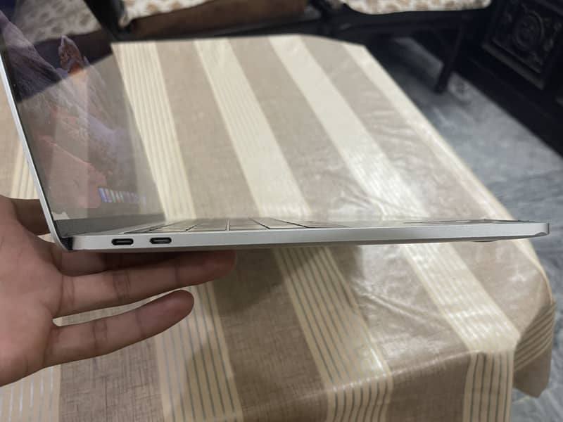 Macbook pro 2017 4
