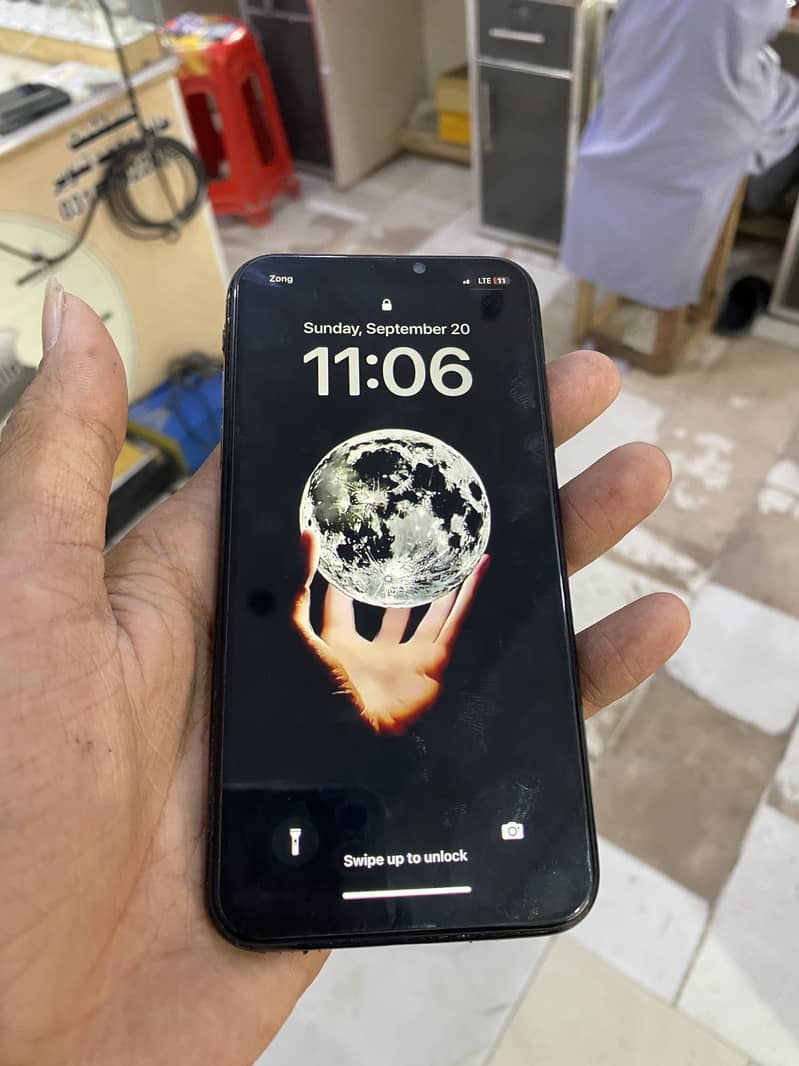 Apple iPhone X 2