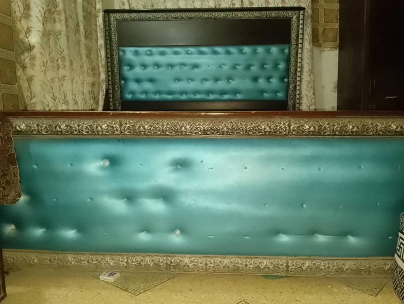 bed +2 side tables 3