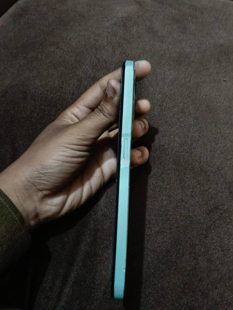 Realme C35 1