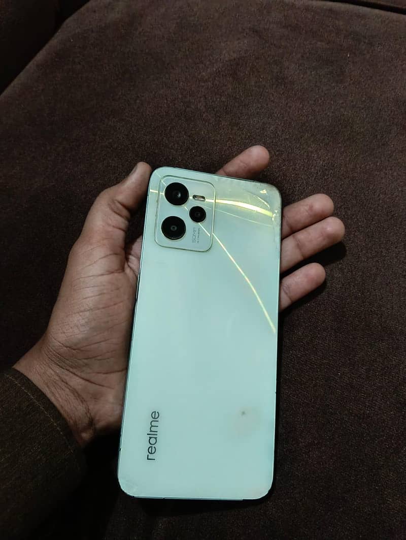 Realme C35 3