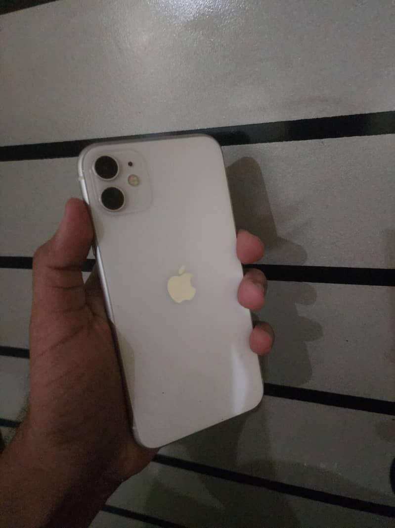 Apple iPhone 11 0