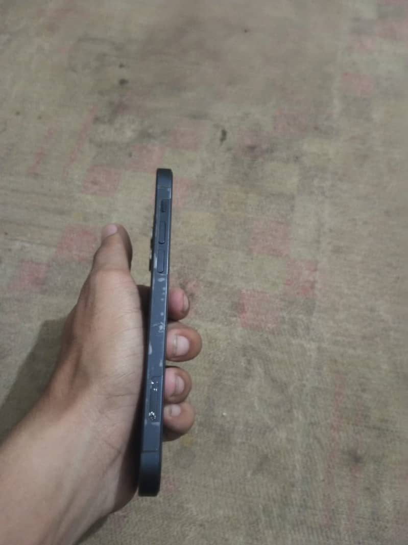 Apple iPhone 12 3