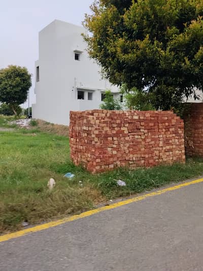 10 MARLA MOST BEAUTIFUL PRIME LOCATION RESIDENTIAL FACING PARK PLOT FOR SALE IN NEW LAHORE CITY PHASE 2