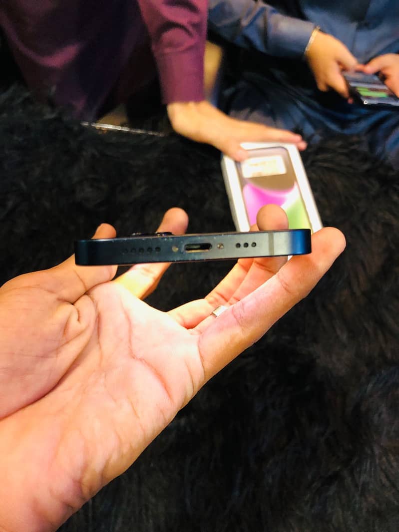 Apple iPhone 14 3