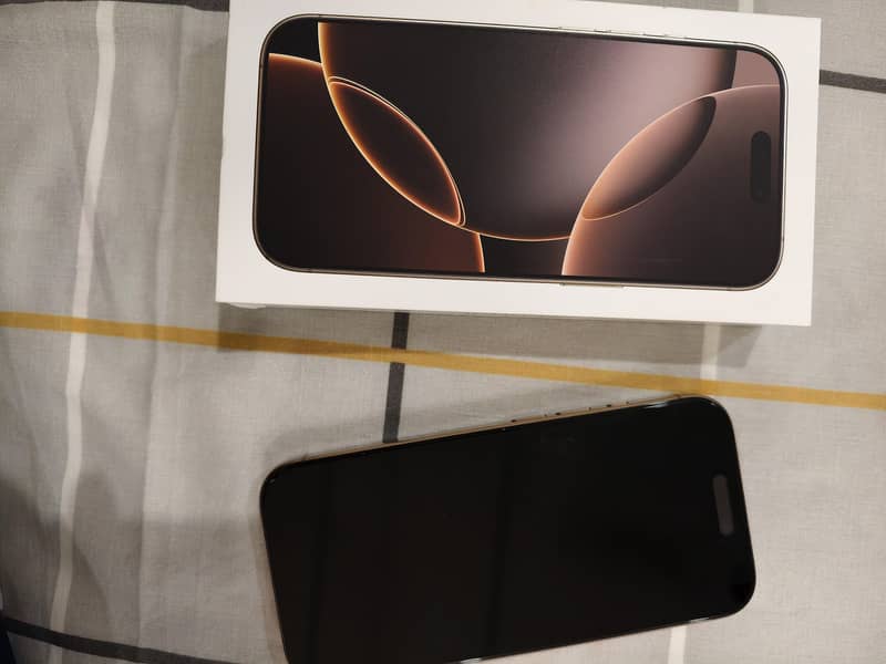 Apple iPhone 16 Pro 0