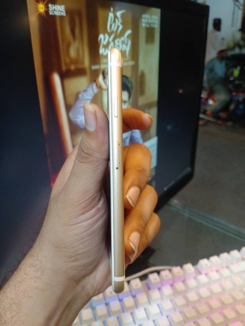 Apple iPhone 7 2