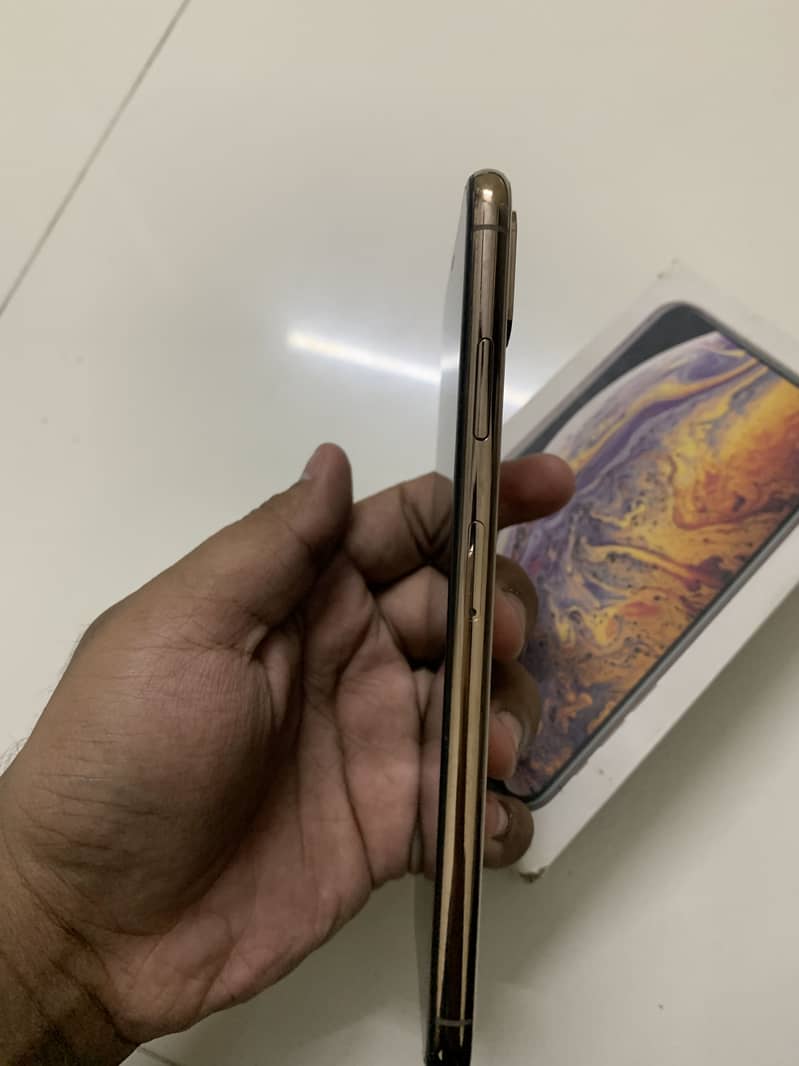 iPhone Xs max 0