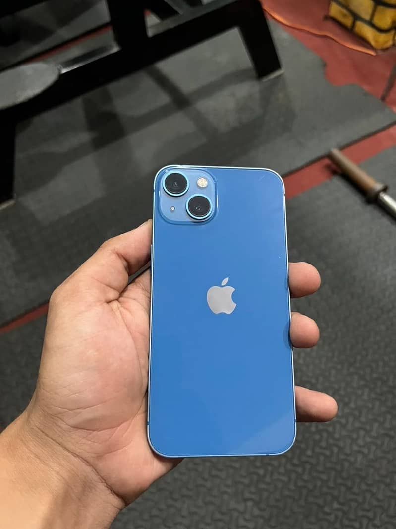 Apple iPhone 13 3