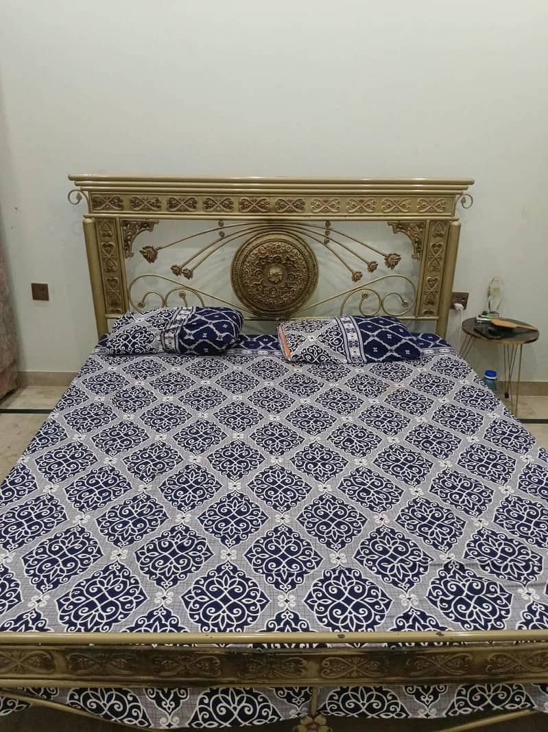 King Size Bed 2