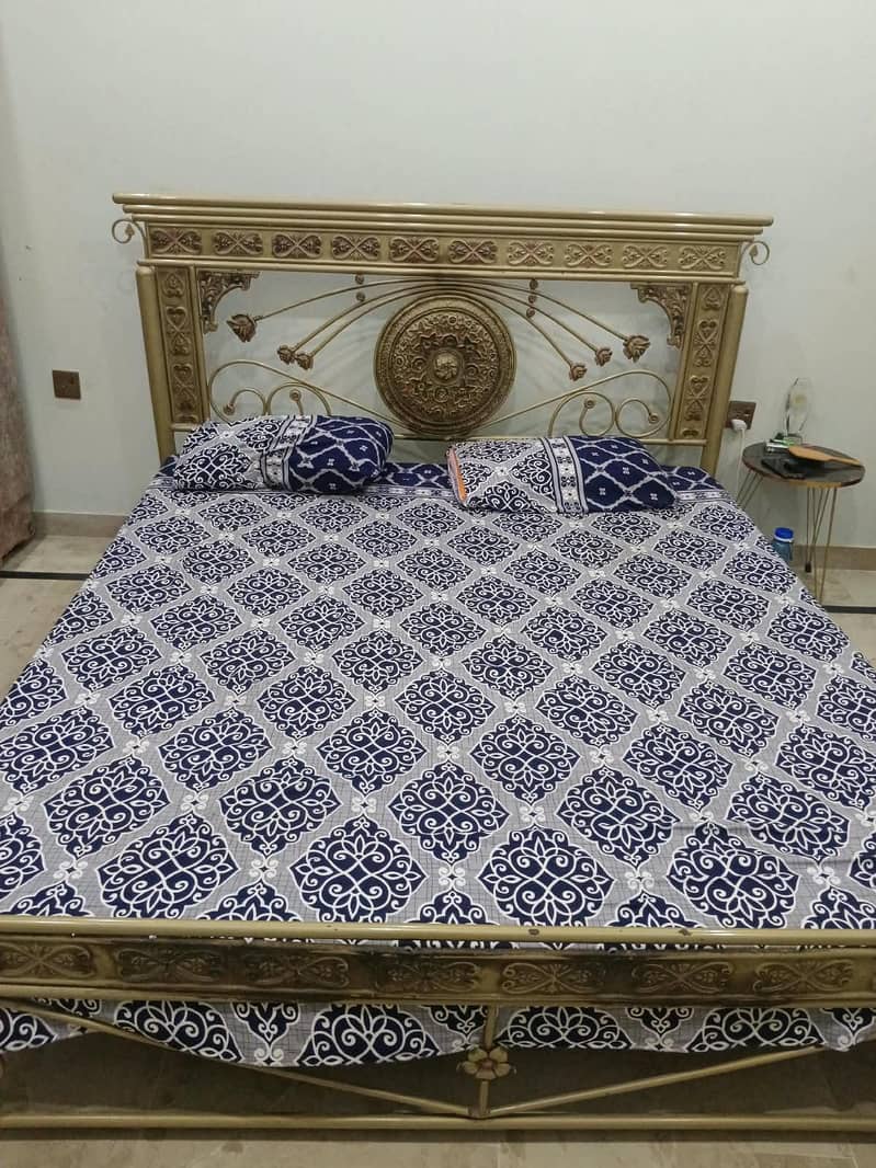 King Size Bed 4