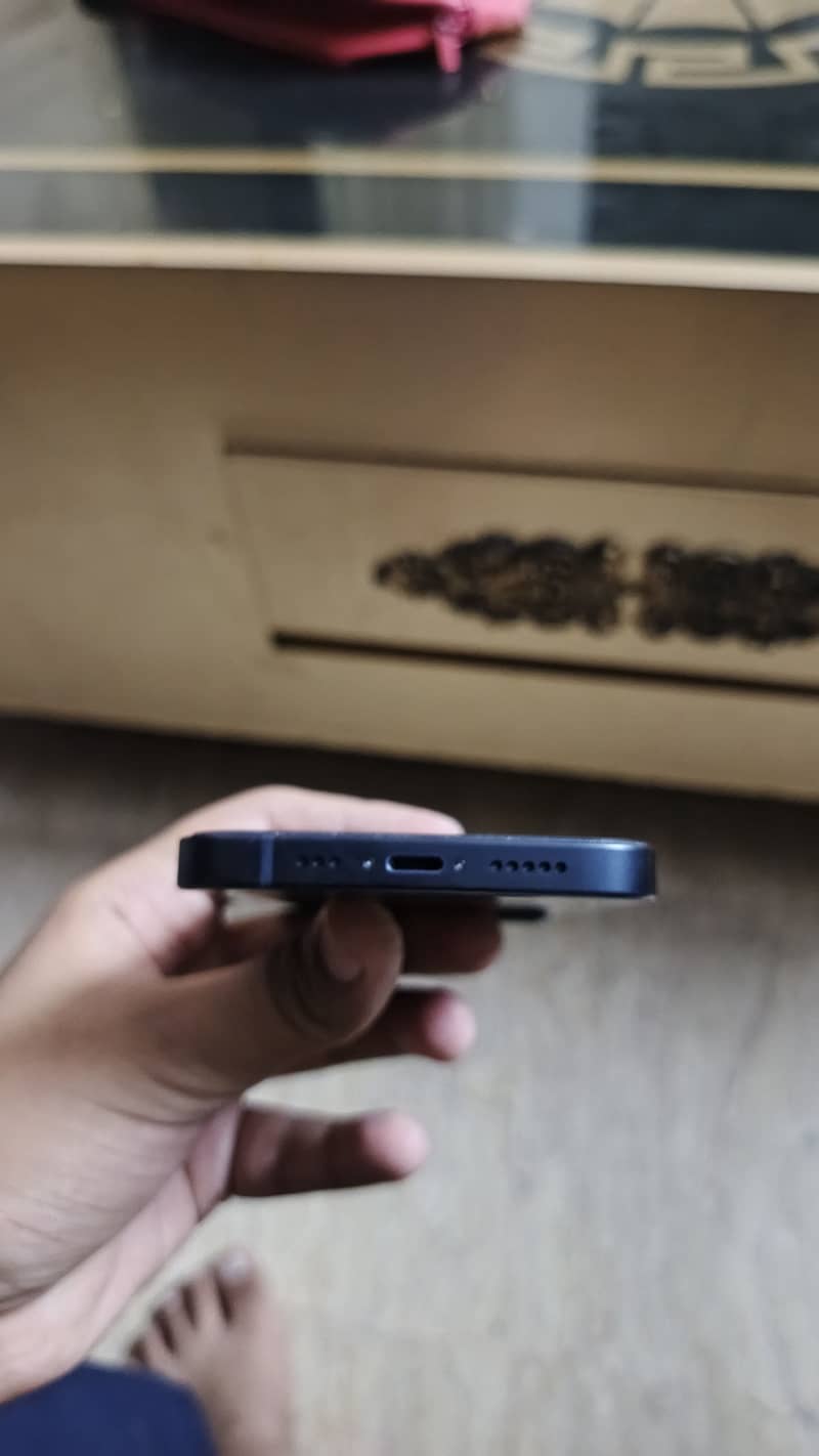 Apple iPhone 13 4