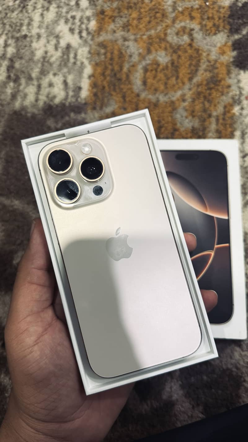 Apple iPhone 16 Pro 1