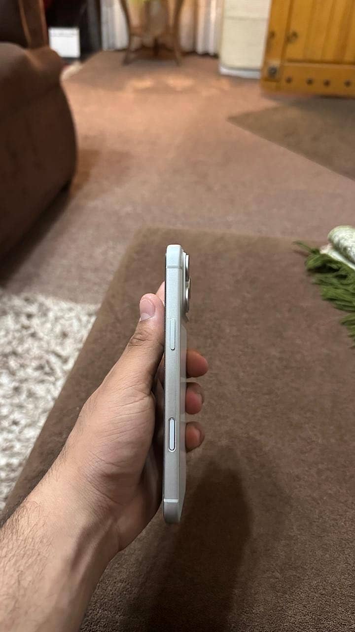 Apple iPhone 17 Pro Max 3