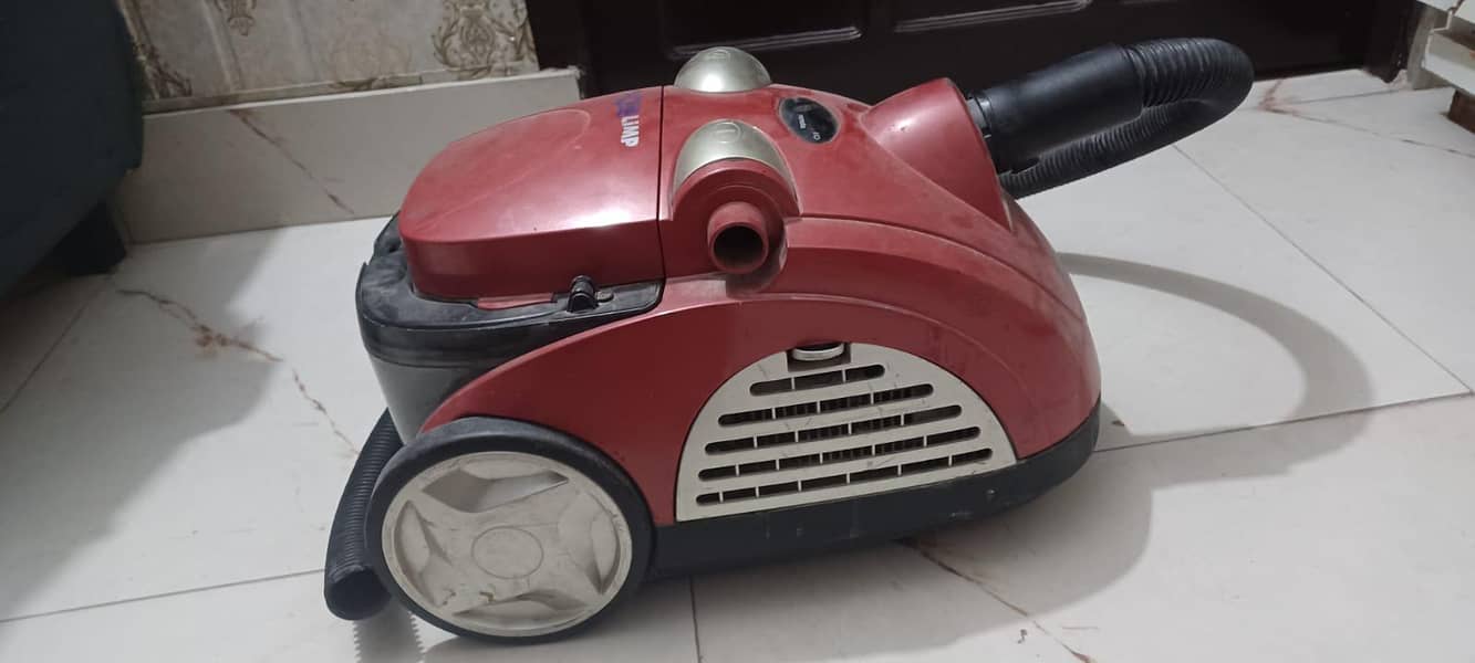 vacuum cleaner 1