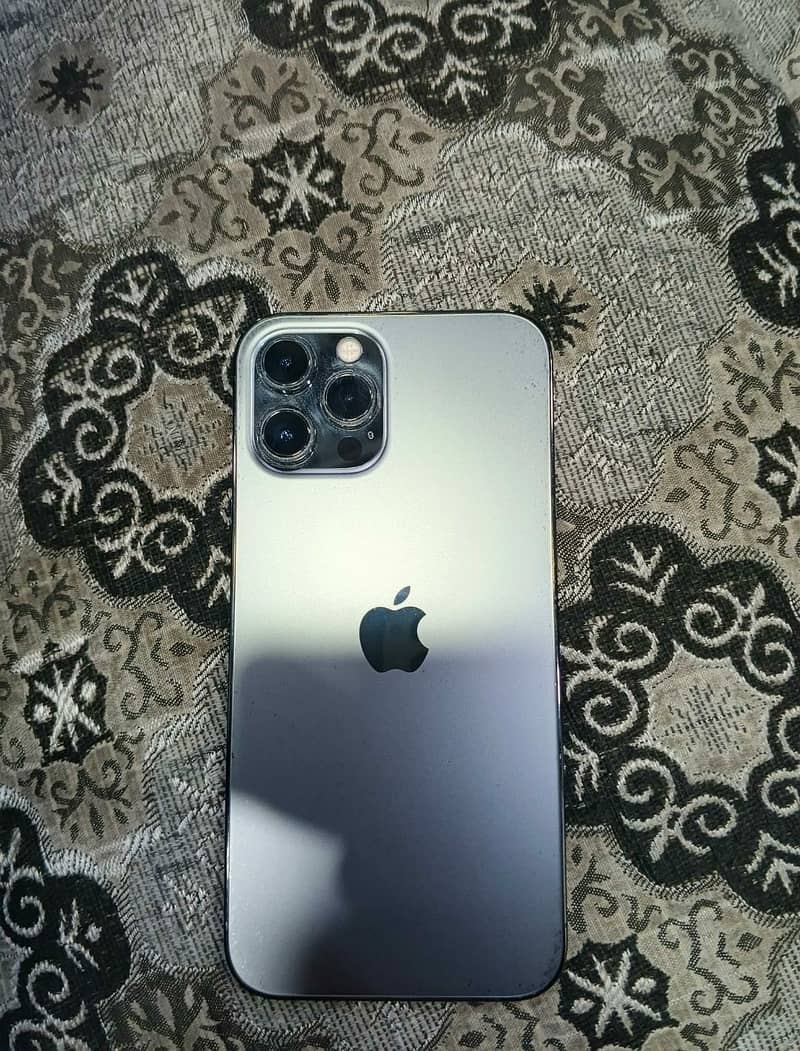 iphone 12 pro max 2