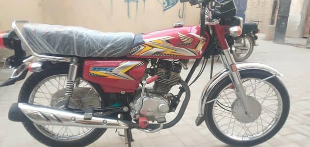 Honda 125 (2025) 03154180315
