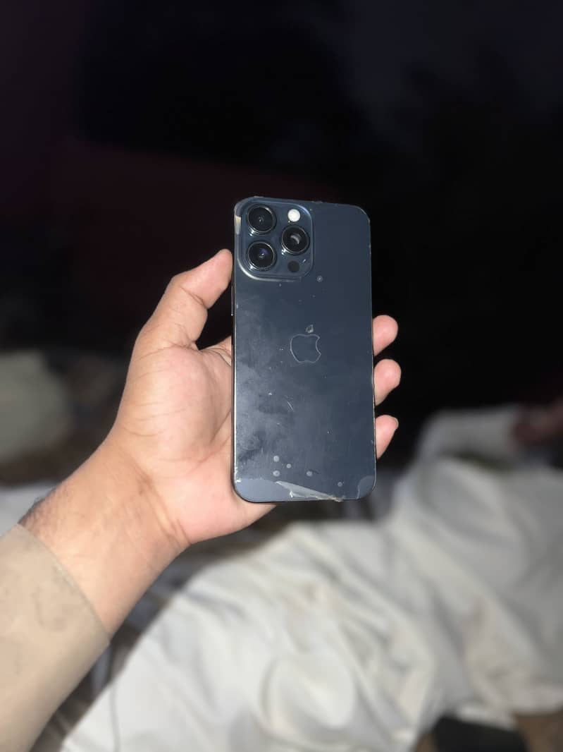 Apple iPhone 15 Pro Max 0