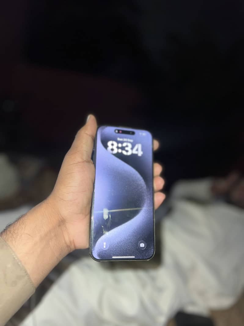 Apple iPhone 15 Pro Max 4
