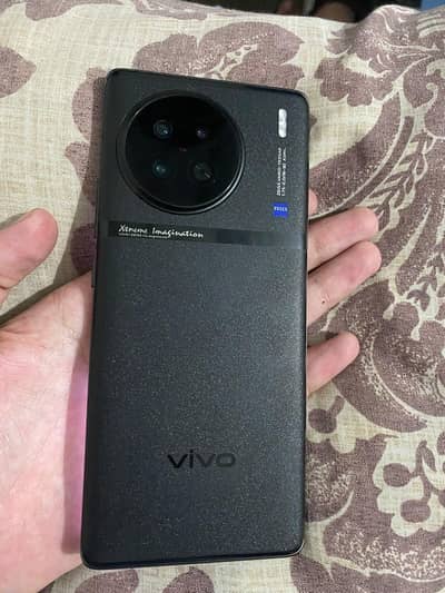 Vivo X90s