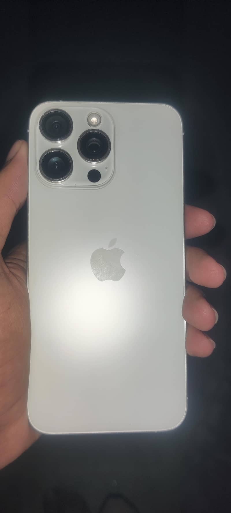 Apple iPhone 15 Pro Max 2
