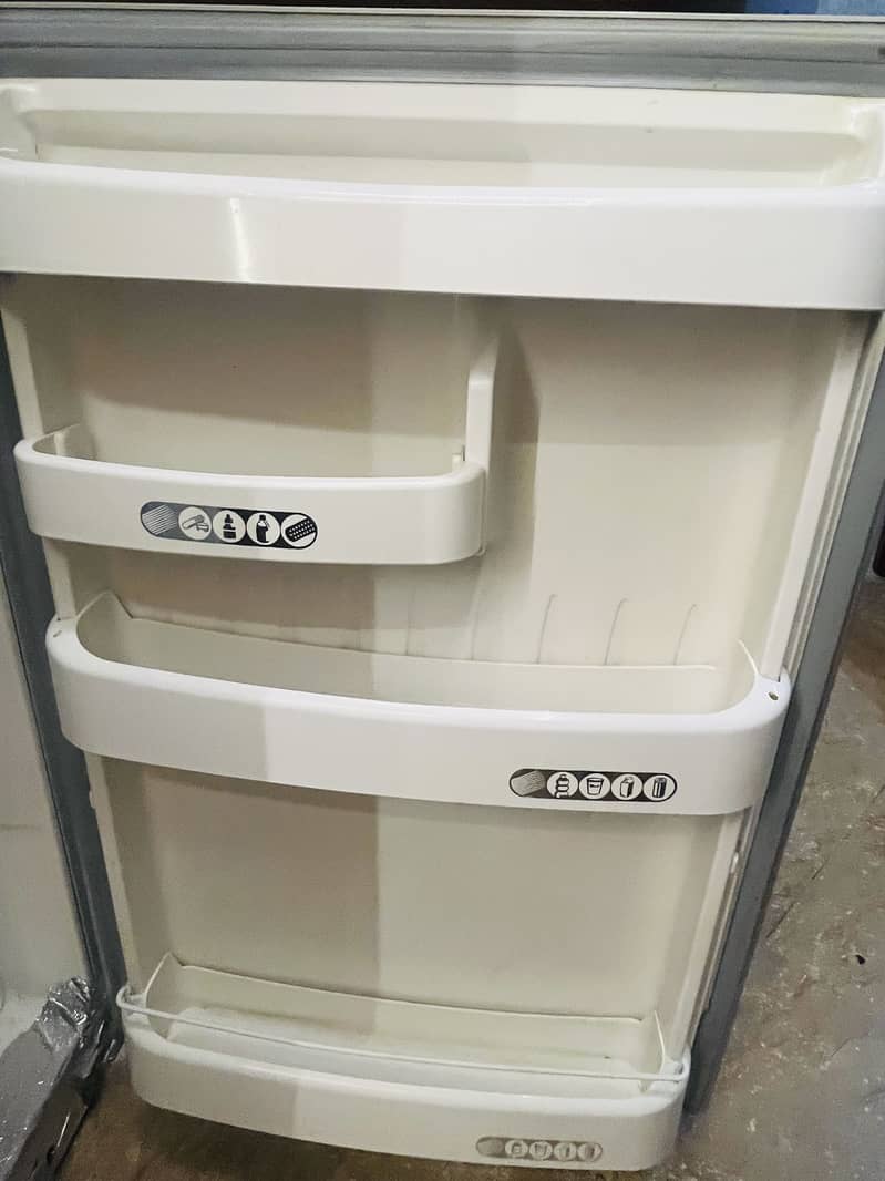 Medium size  fridge 4