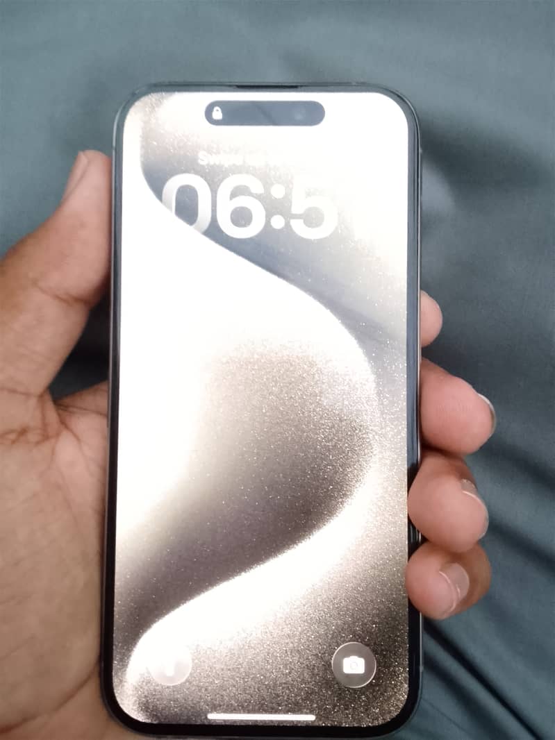 Apple iPhone 15 Pro 4