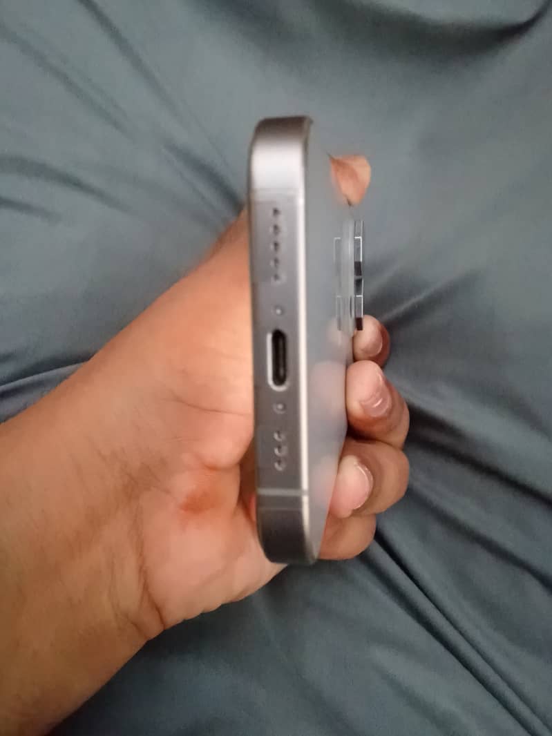 Apple iPhone 15 Pro 5