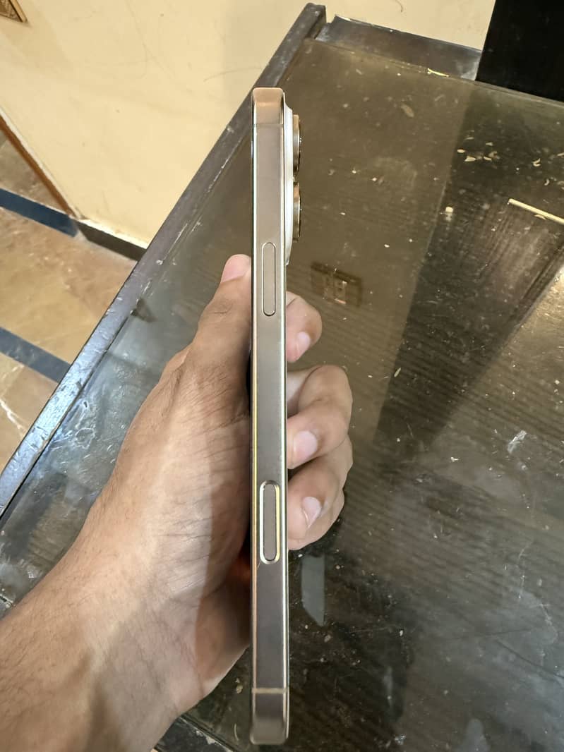 Iphone 16 Pro Max Display Message 2