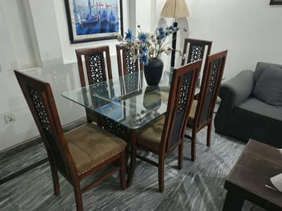 6 seater Dinning table