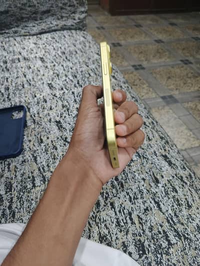 Apple iPhone 14