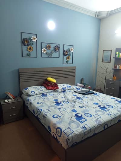 3 pc Bed set without Mattress