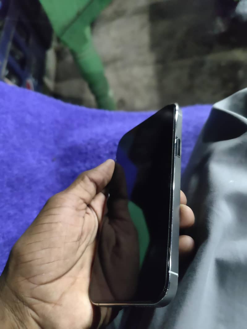 iphone 13pro max 2